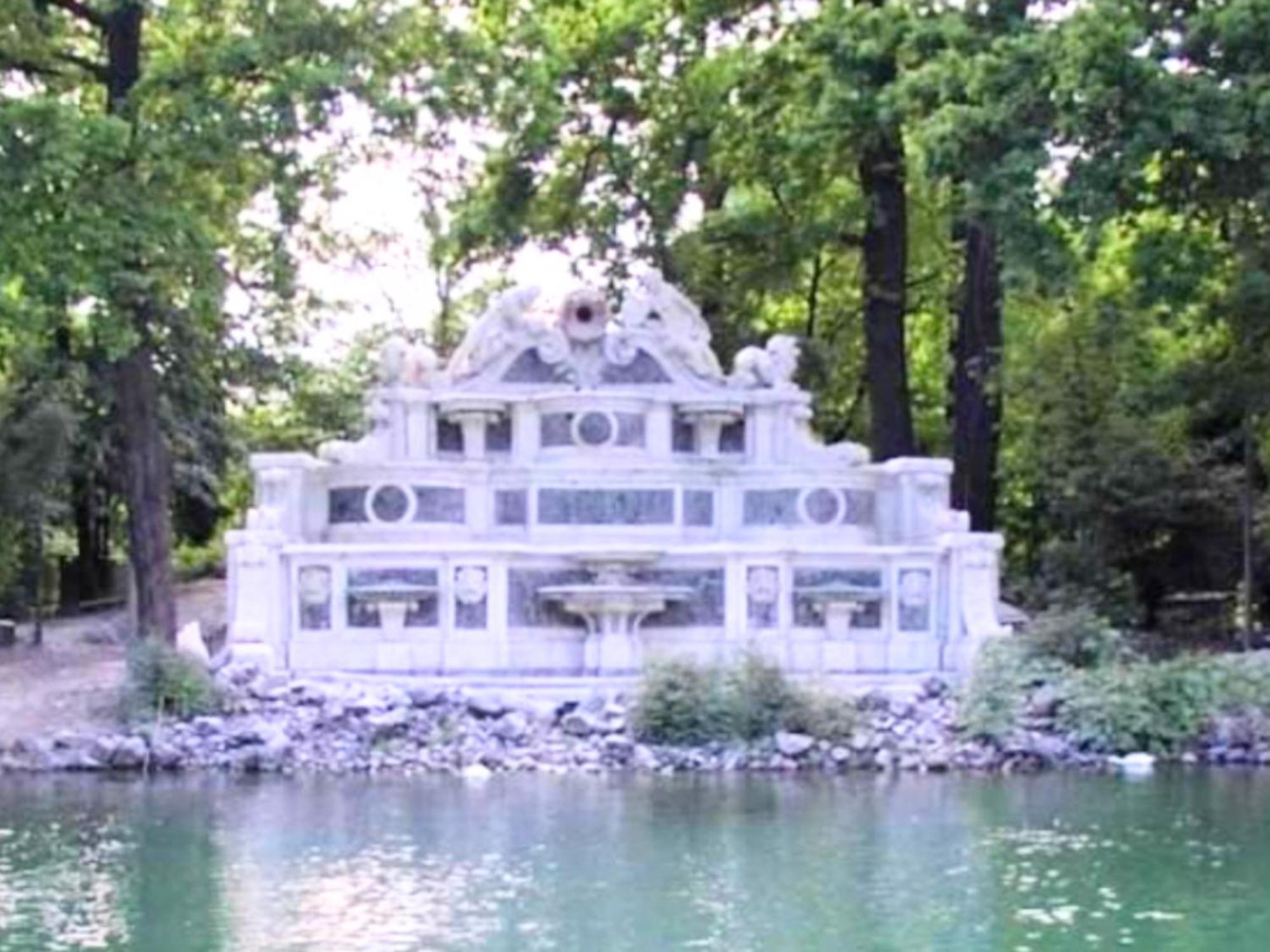 Peppe Home Fontana Del Trianon パルマ エクステリア 写真